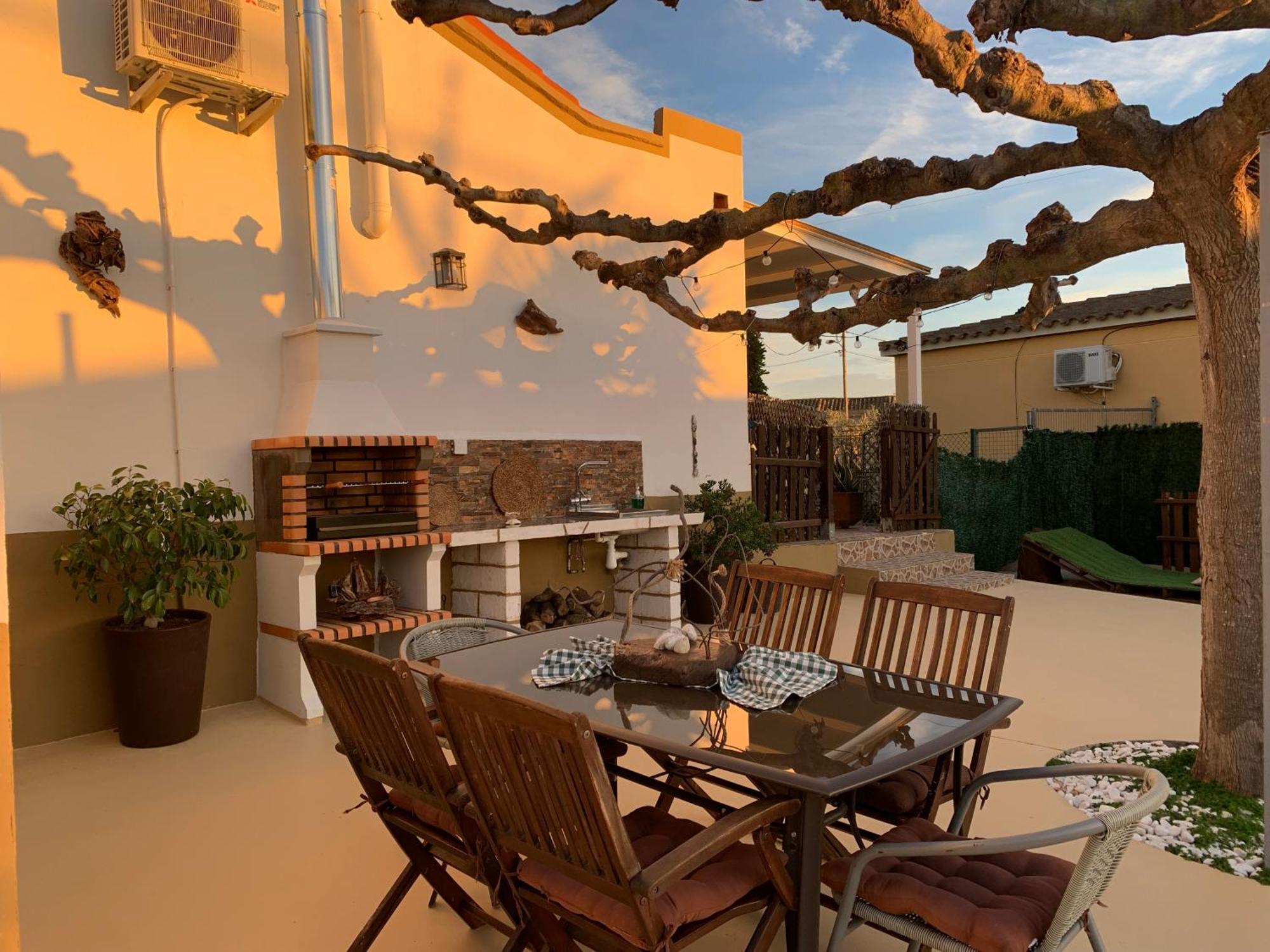 代尔特布雷 Casa Enric , Con Zona Infantil, Piscina Y Parking Privado旅馆 外观 照片