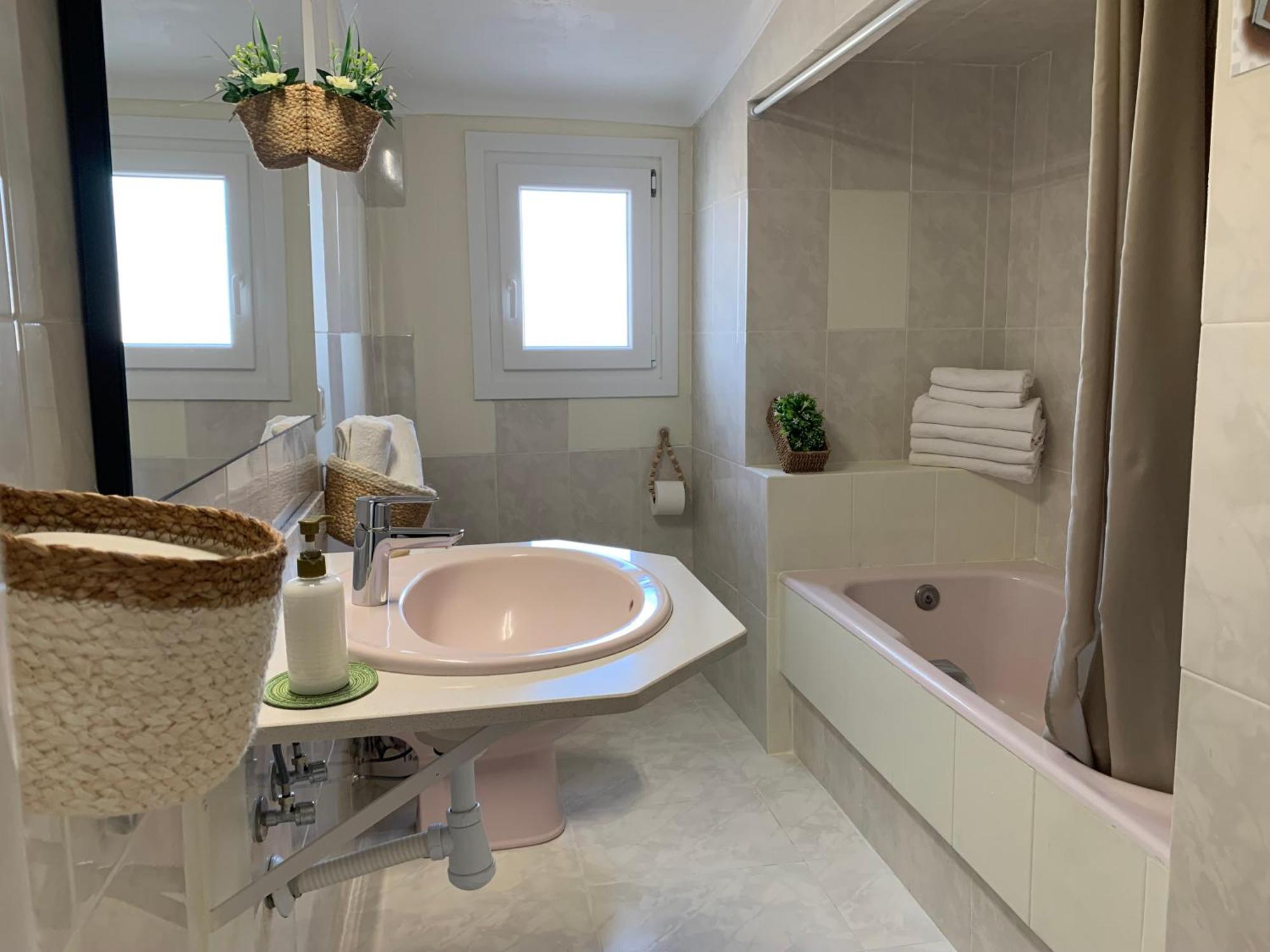 代尔特布雷 Casa Enric , Con Zona Infantil, Piscina Y Parking Privado旅馆 外观 照片