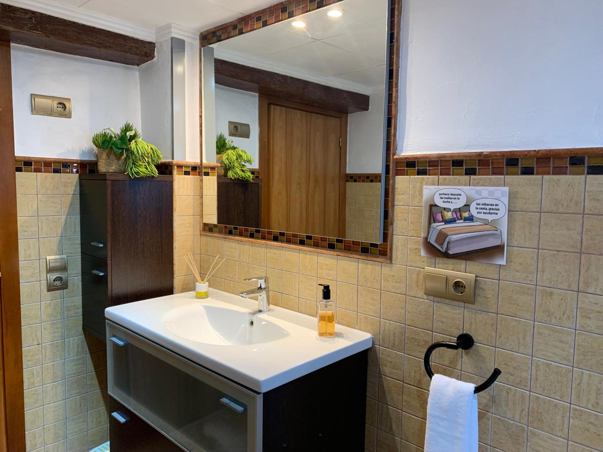 代尔特布雷 Casa Enric , Con Zona Infantil, Piscina Y Parking Privado旅馆 外观 照片