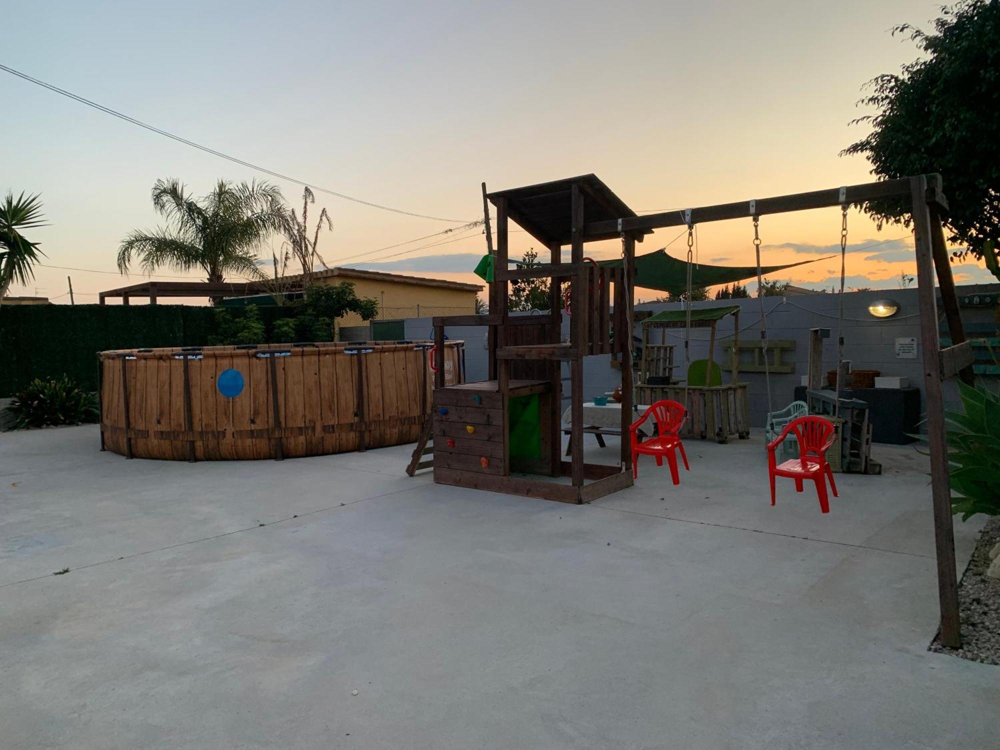 代尔特布雷 Casa Enric , Con Zona Infantil, Piscina Y Parking Privado旅馆 外观 照片
